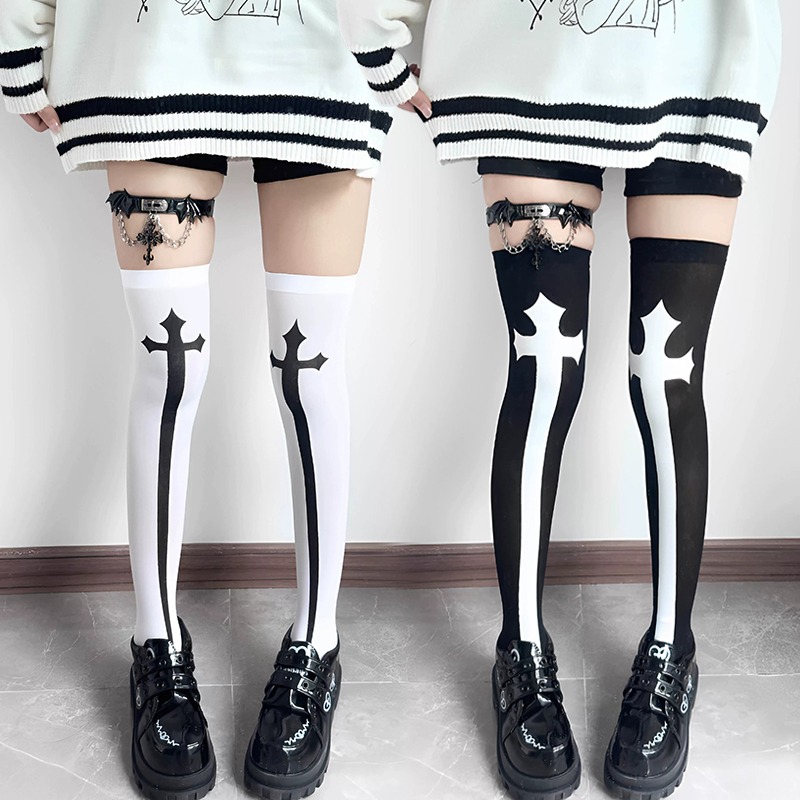 Gothic Y2K Lolita Black White  - Street Fashion Youtube 评论和价格